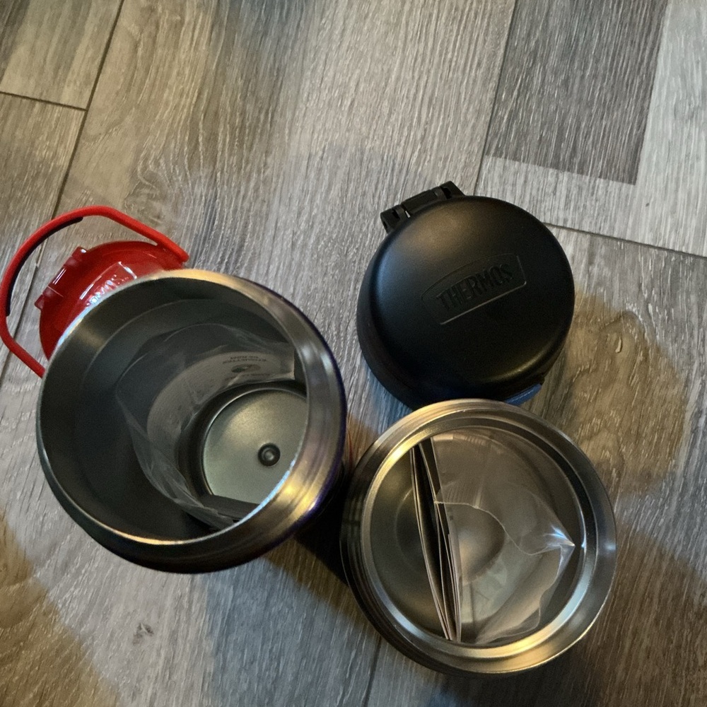 💰Make an offer, bundle and save💰 NWT Thermos Superman Water, Food Jar Set - Picture 4 of 5